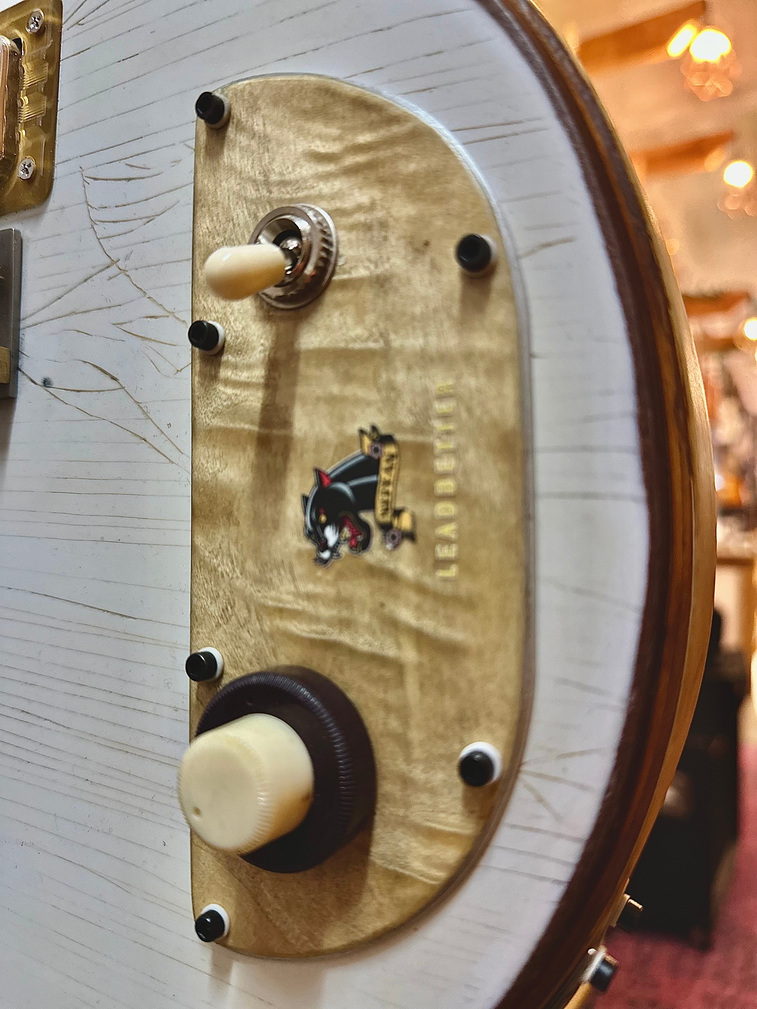 Leadbetter | White Woody | 2025 Custom Shop Edition | Mad Love F-Trons | Bone Relic Leadbetter | White Woody | 2025 Custom Shop Edition | Mad Love F-Trons | Bone Relic